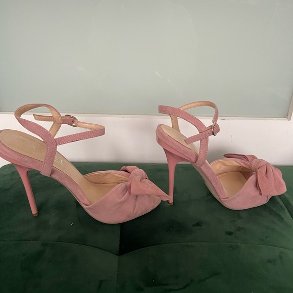 Pink suede Office London Scarlett bow heels - Picture 5 of 9